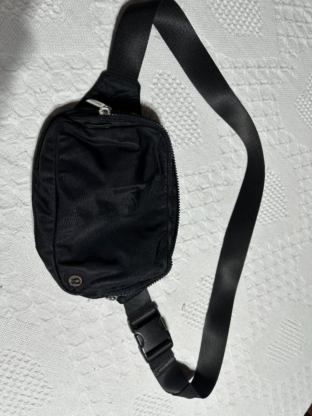 Lululemon Everywhere Belt Bag Black OG Silver Metal Logo Nylon Crossbody